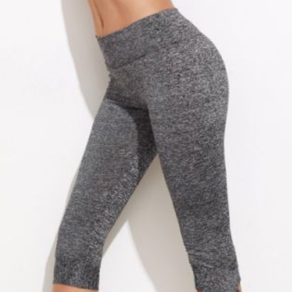 Tonic gray cropped leggings size: small BNWOT